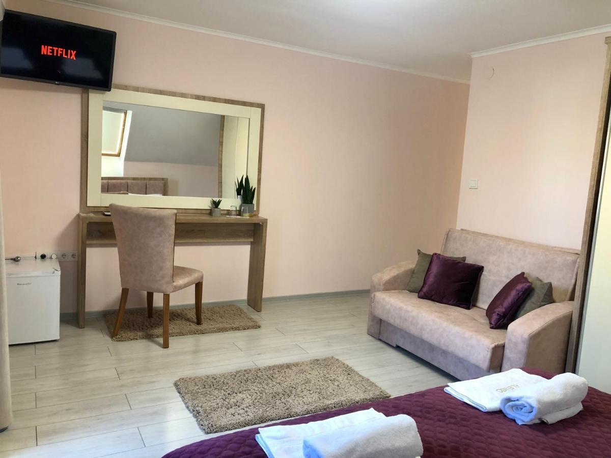 Alenso Guesthouse Хевиз Экстерьер фото