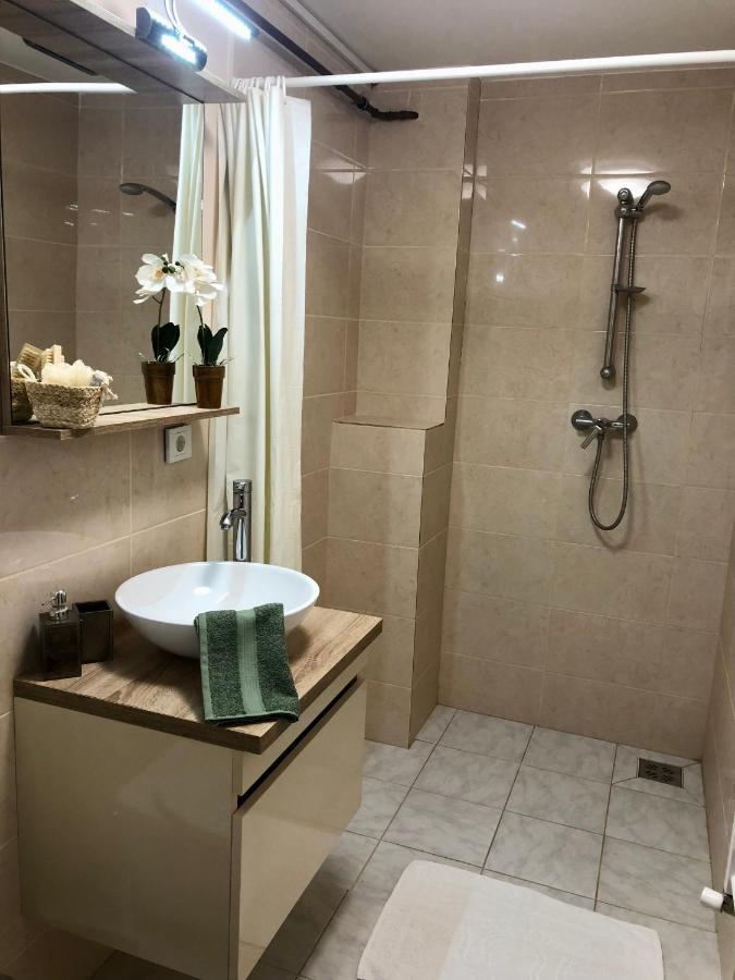 Alenso Guesthouse Хевиз Экстерьер фото