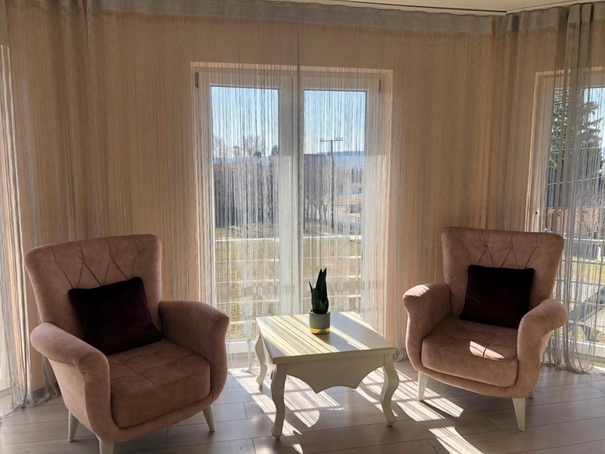 Alenso Guesthouse Хевиз Экстерьер фото