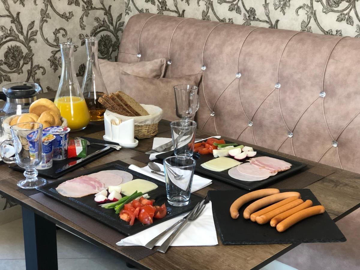 Alenso Guesthouse Хевиз Экстерьер фото