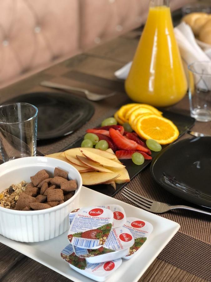Alenso Guesthouse Хевиз Экстерьер фото