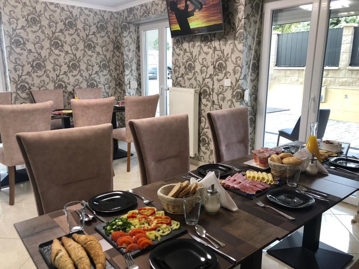 Alenso Guesthouse Хевиз Экстерьер фото