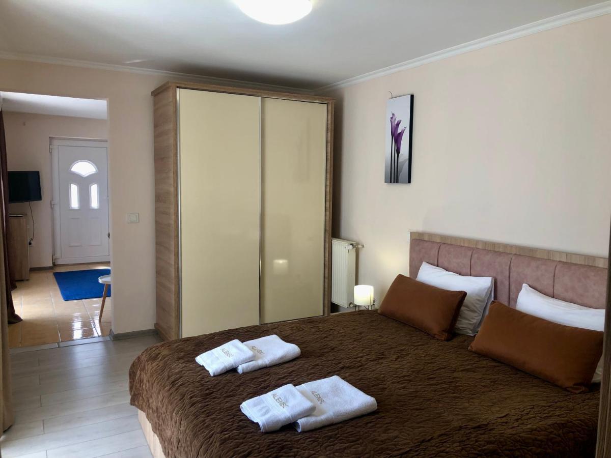 Alenso Guesthouse Хевиз Экстерьер фото