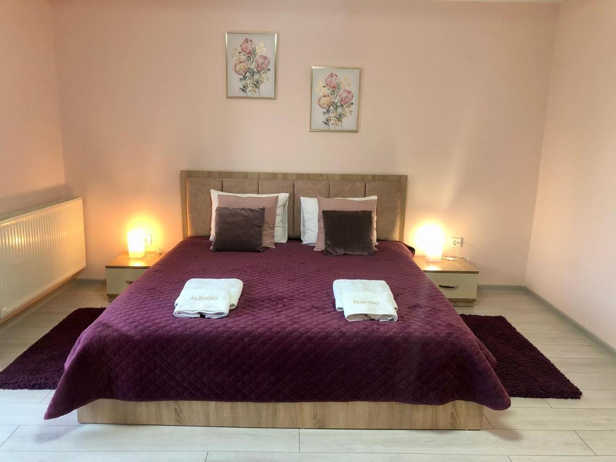 Alenso Guesthouse Хевиз Экстерьер фото