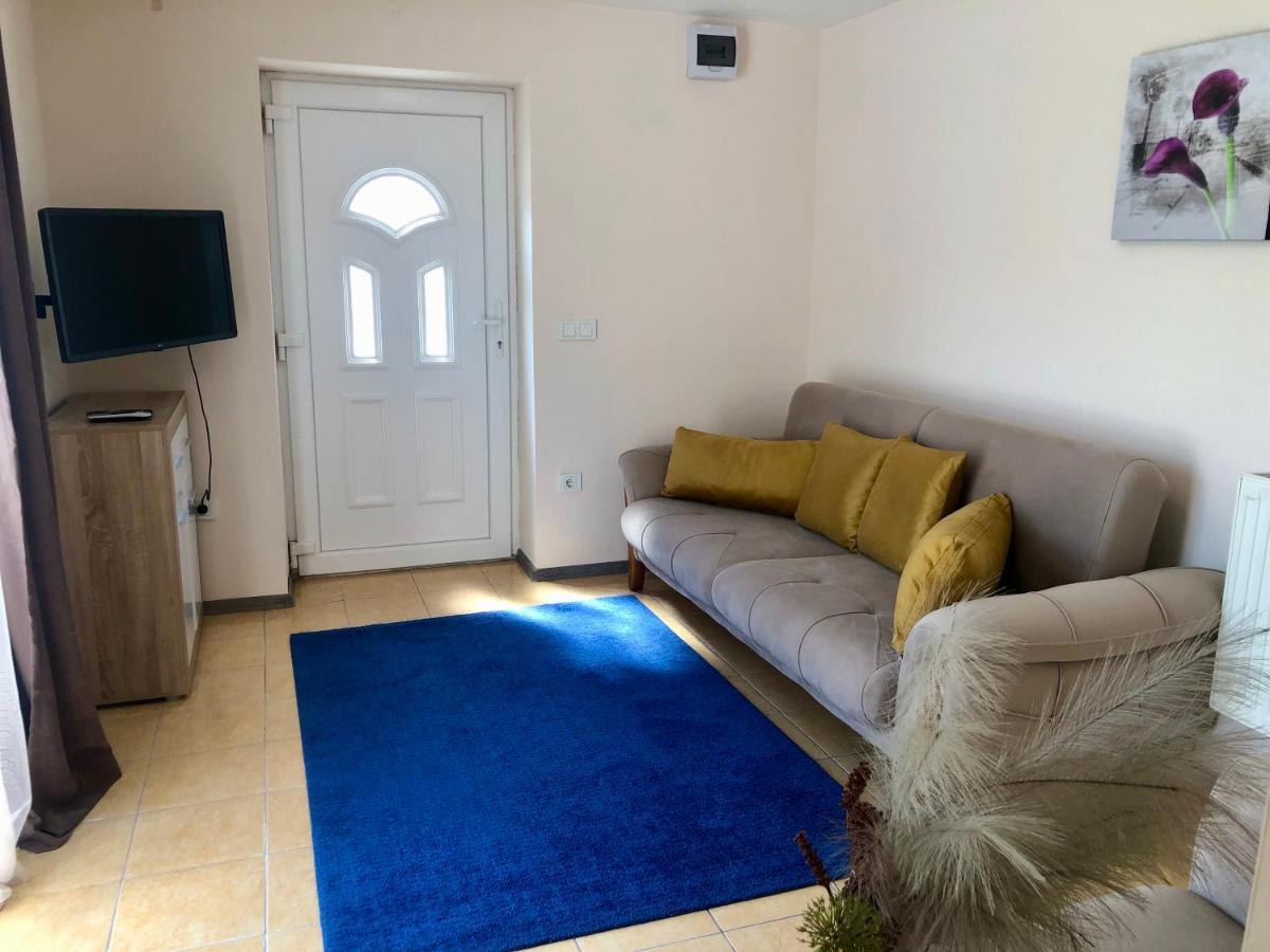 Alenso Guesthouse Хевиз Экстерьер фото