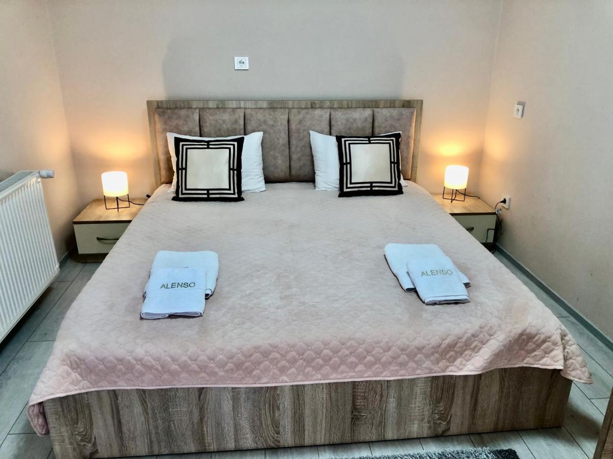 Alenso Guesthouse Хевиз Экстерьер фото