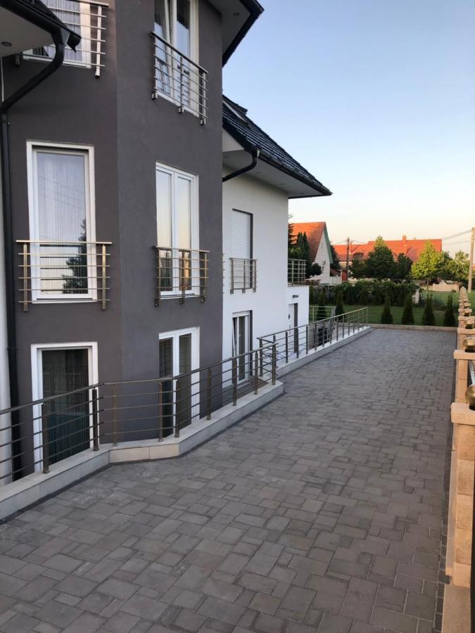 Alenso Guesthouse Хевиз Экстерьер фото